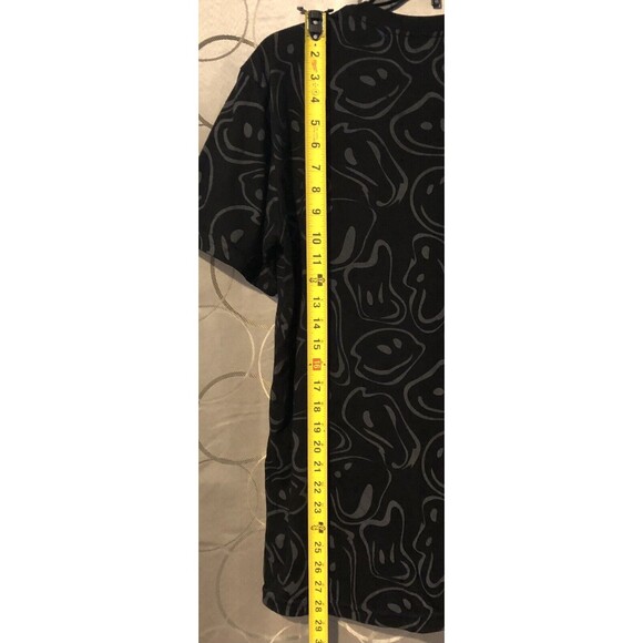 Bailey Apparel Launder TRIPPIN' Large T-Shirt Black All Over Print Trippy Smiley - Picture 6 of 7